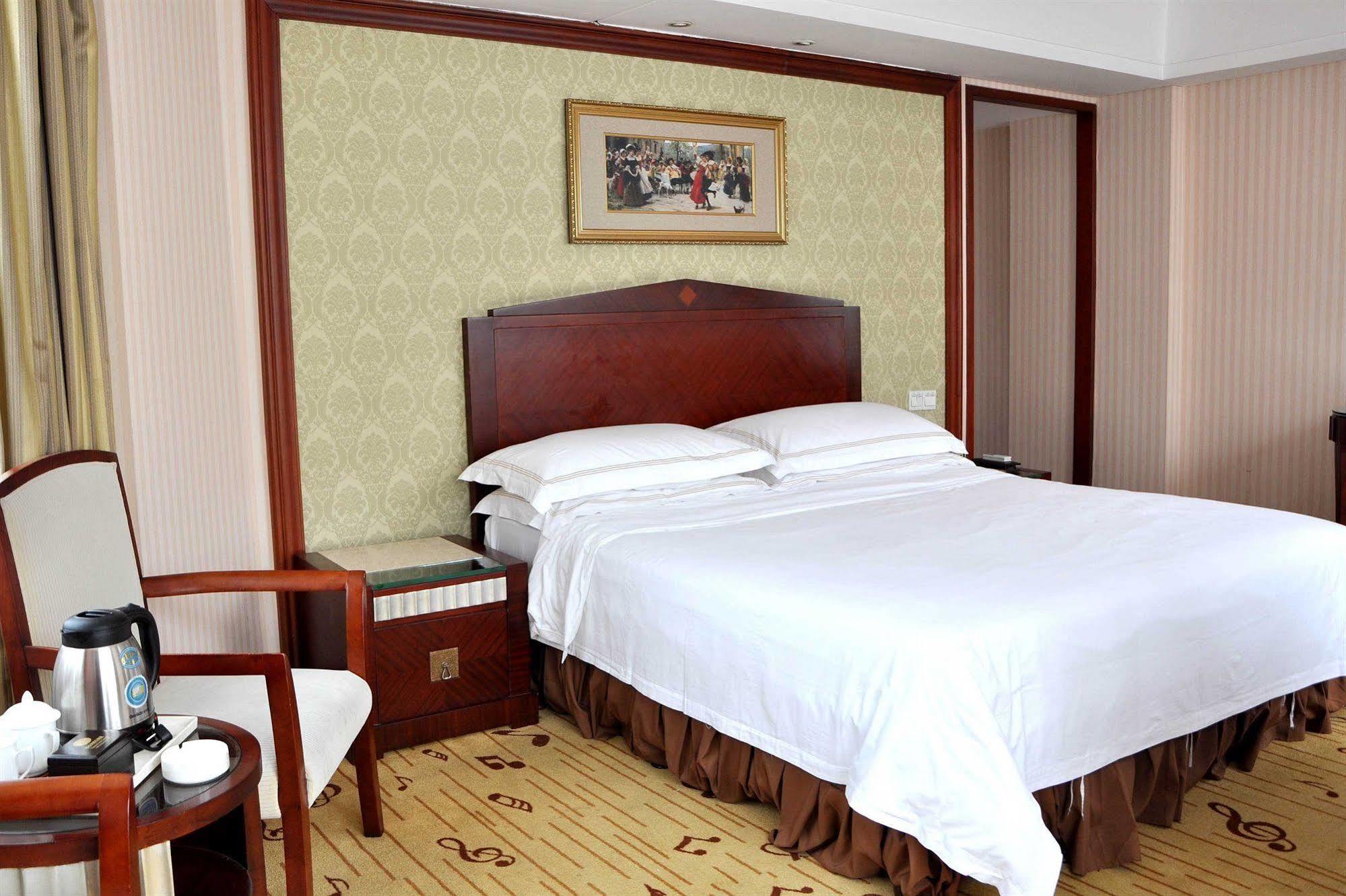 גואנגג'ואו Vienna Hotel מראה חיצוני תמונה